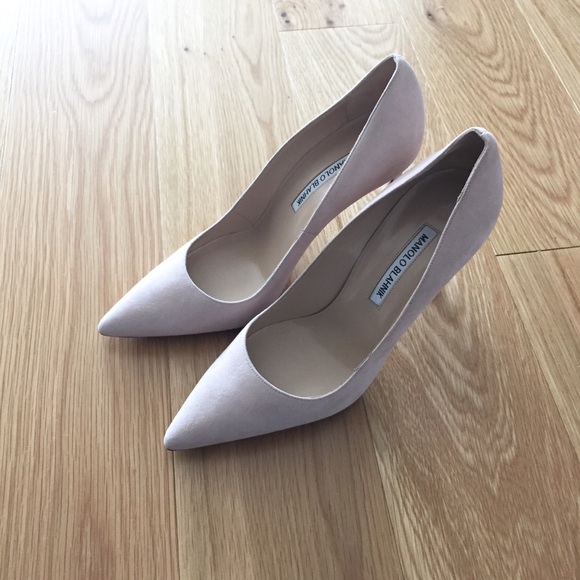 Manolo Blahnik Suede BB 105 Light Pink Pumps - Picture 4 of 8